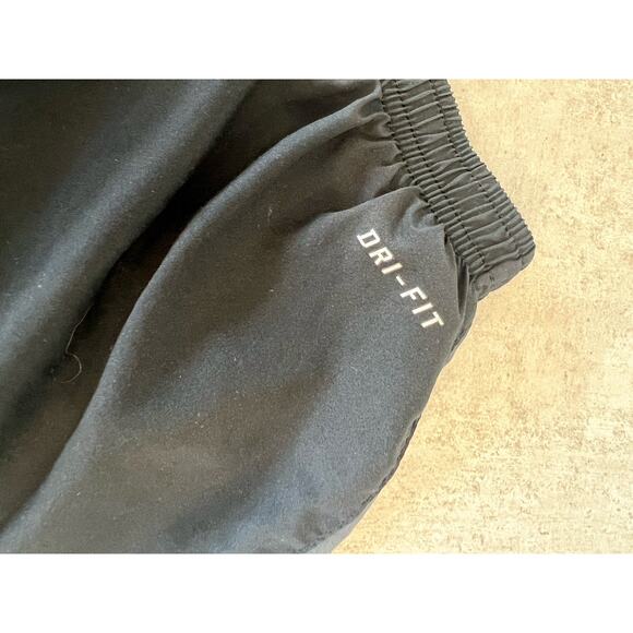 Men's Nike Shorts - Picture 8 of 8